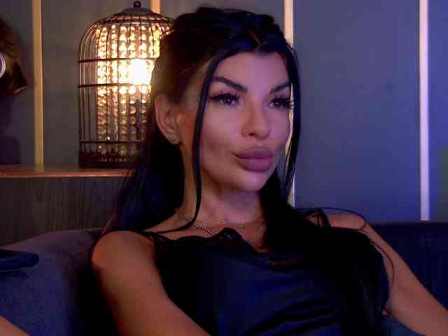 EleniaDevons webcam