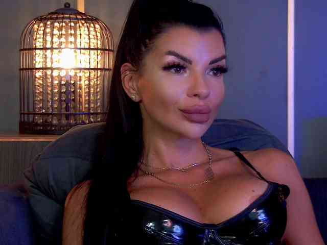 EleniaDevons webcam