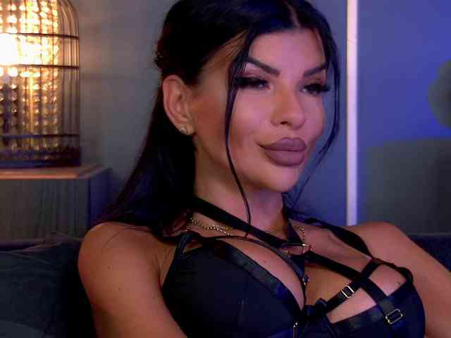 EleniaDevons webcam