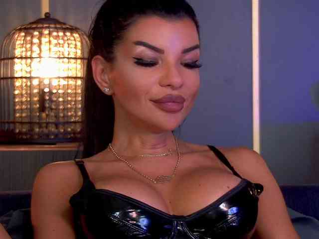 EleniaDevons webcam