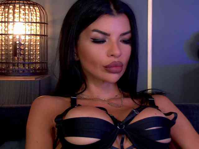 EleniaDevons webcam