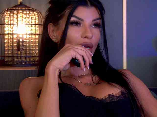 EleniaDevons webcam