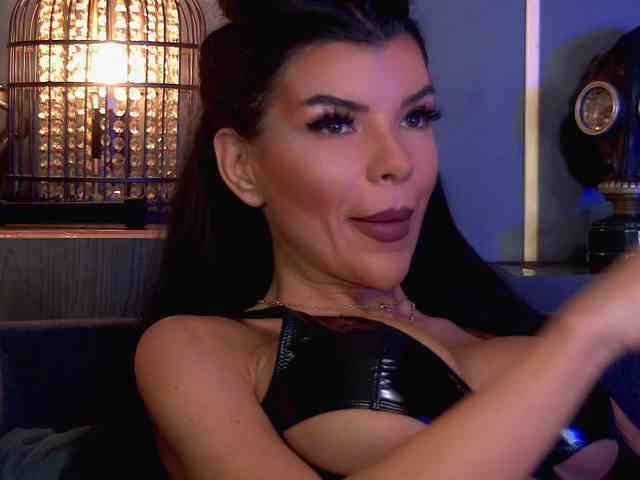 EleniaDevons webcam