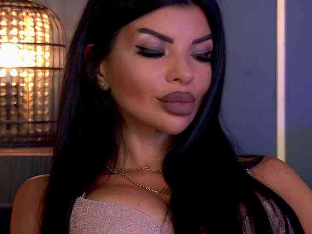 EleniaDevons webcam