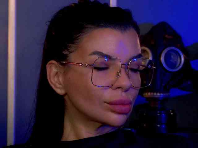 EleniaDevons webcam