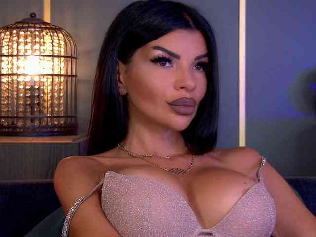 EleniaDevons webcam
