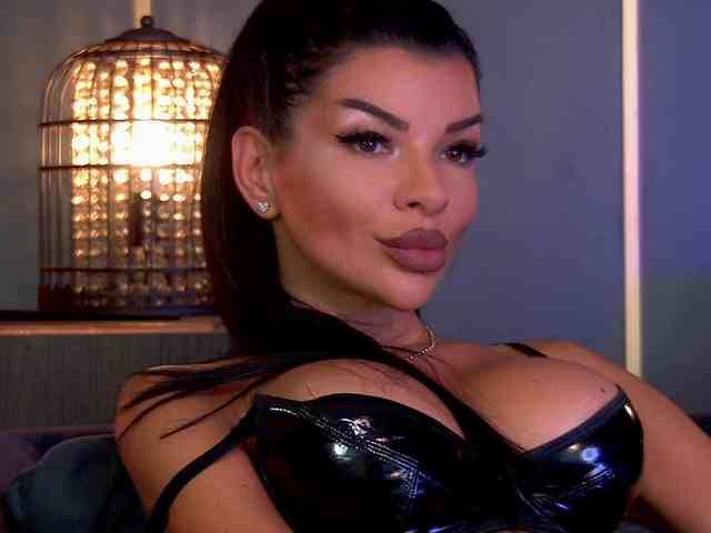 EleniaDevons webcam