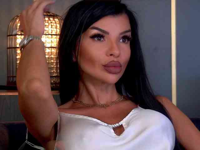 EleniaDevons webcam