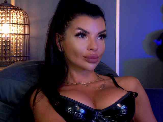 EleniaDevons webcam