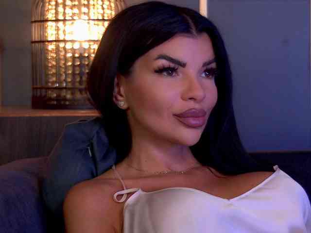 EleniaDevons