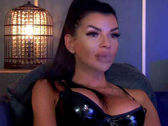 EleniaDevons webcam
