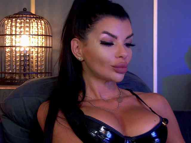 EleniaDevons webcam