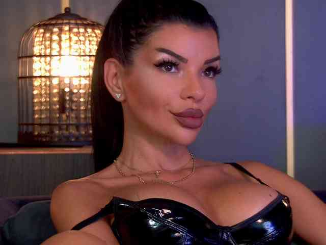 EleniaDevons webcam