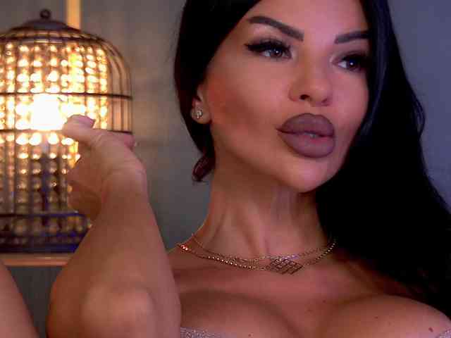 EleniaDevons webcam