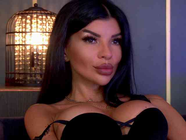 EleniaDevons webcam