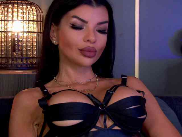 EleniaDevons webcam
