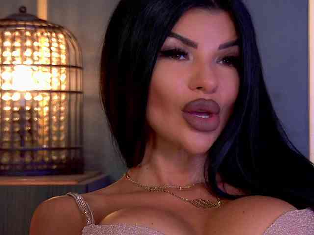 EleniaDevons webcam