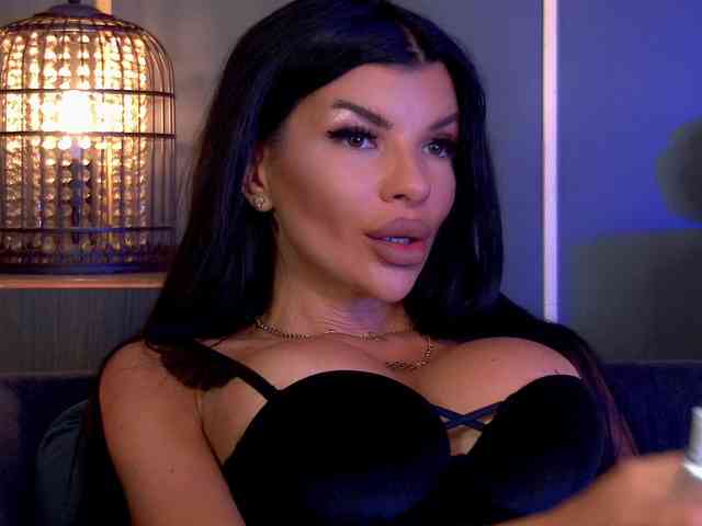 EleniaDevons webcam