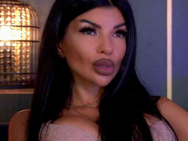 EleniaDevons webcam