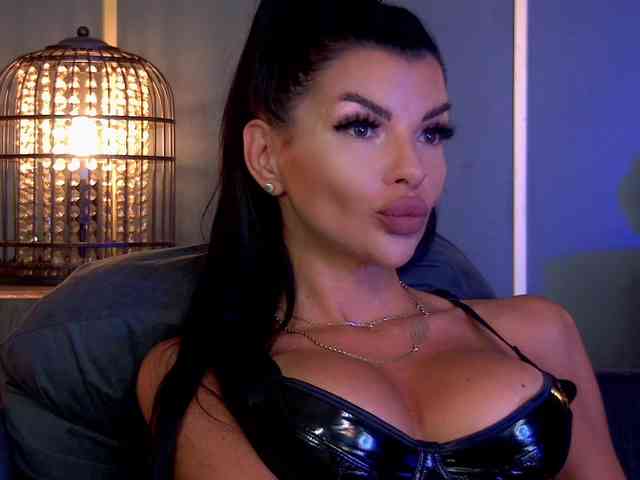 EleniaDevons webcam