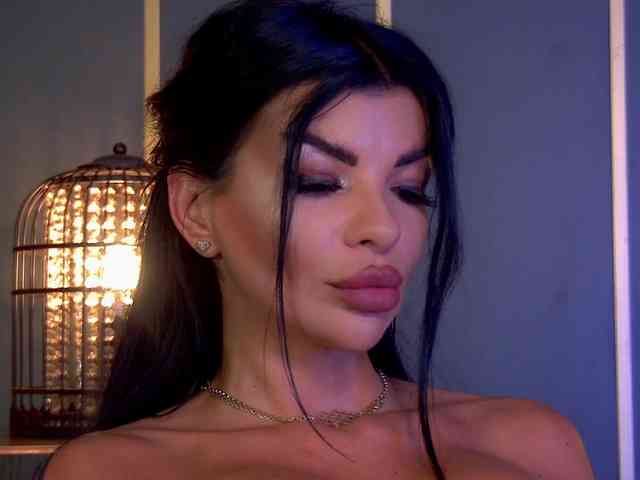 EleniaDevons webcam