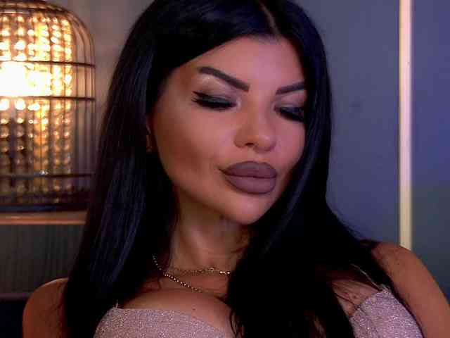 EleniaDevons webcam