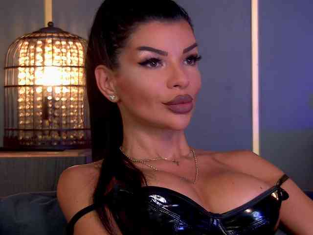 EleniaDevons webcam