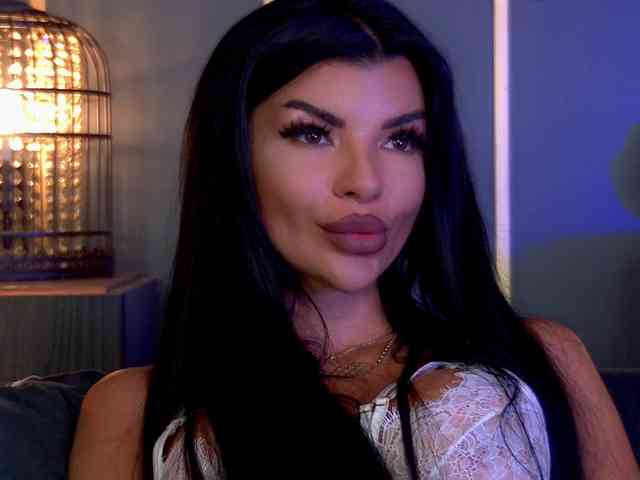 EleniaDevons webcam