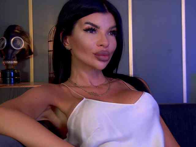 EleniaDevons webcam