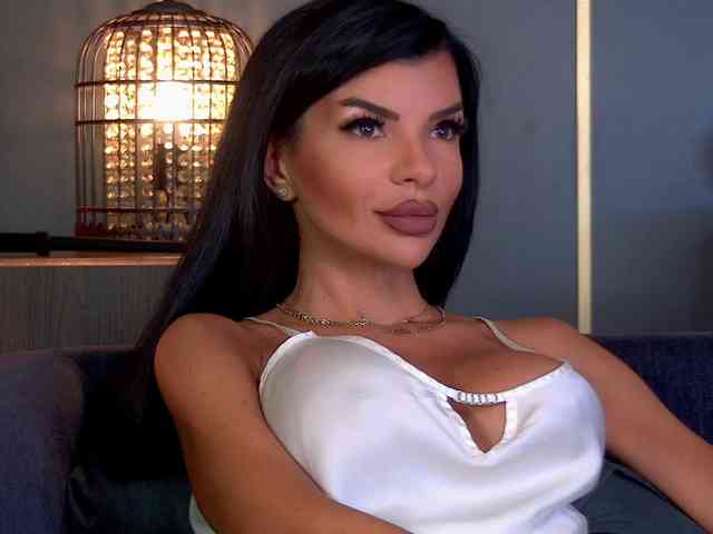 EleniaDevons webcam