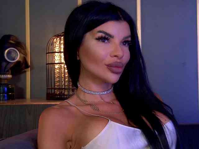 EleniaDevons webcam