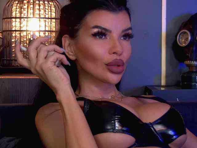 EleniaDevons webcam