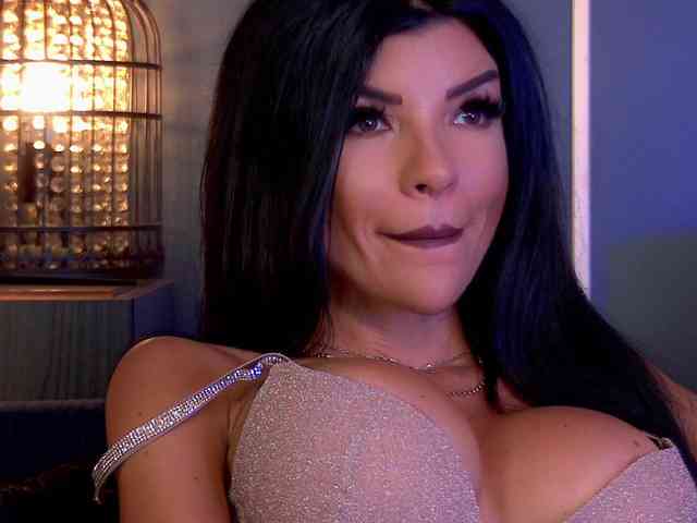 EleniaDevons webcam