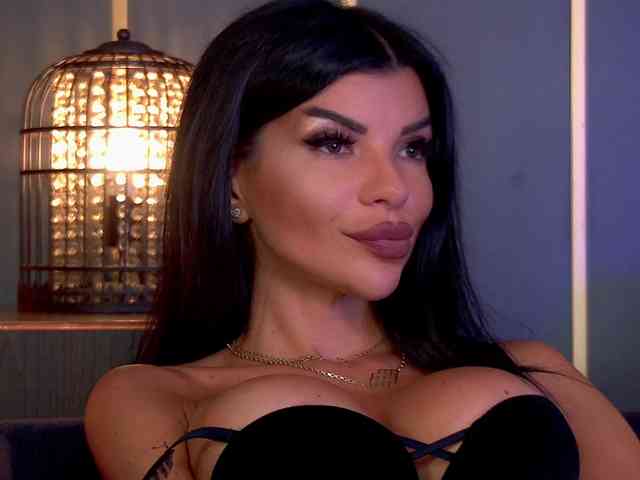 EleniaDevons webcam