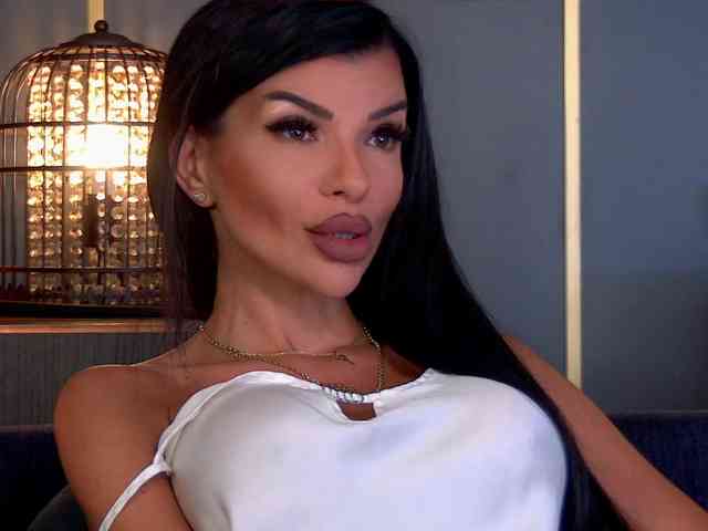 EleniaDevons webcam
