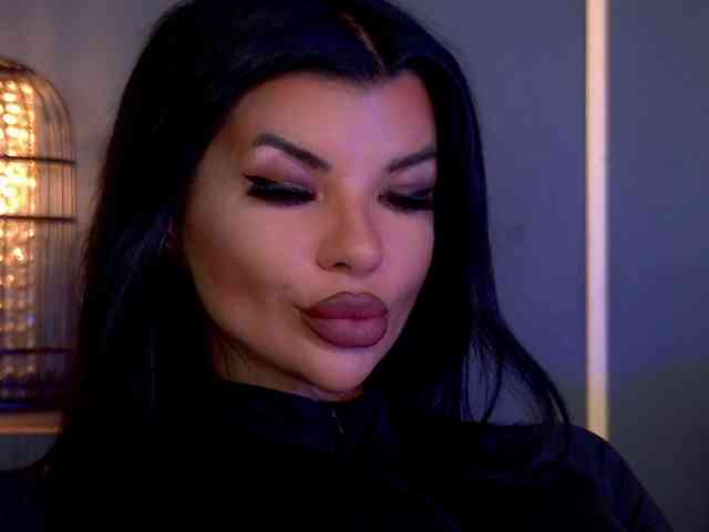 EleniaDevons webcam