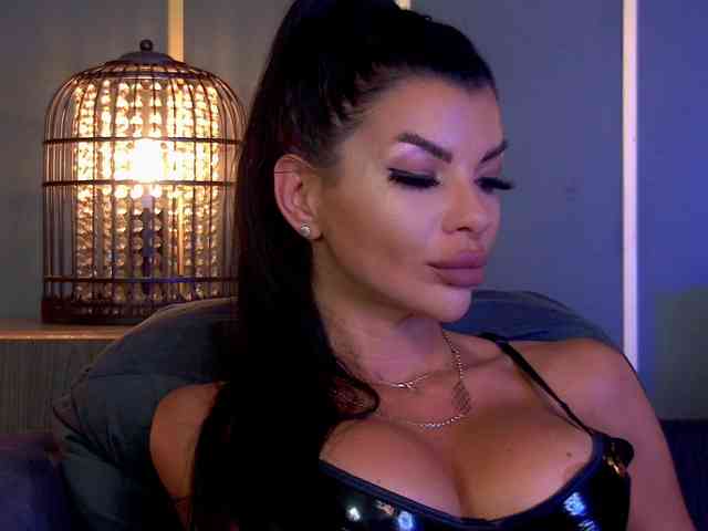 EleniaDevons webcam
