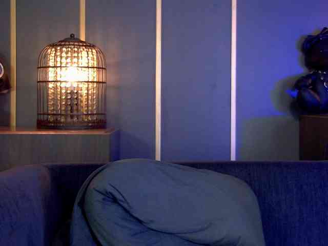 EleniaDevons webcam
