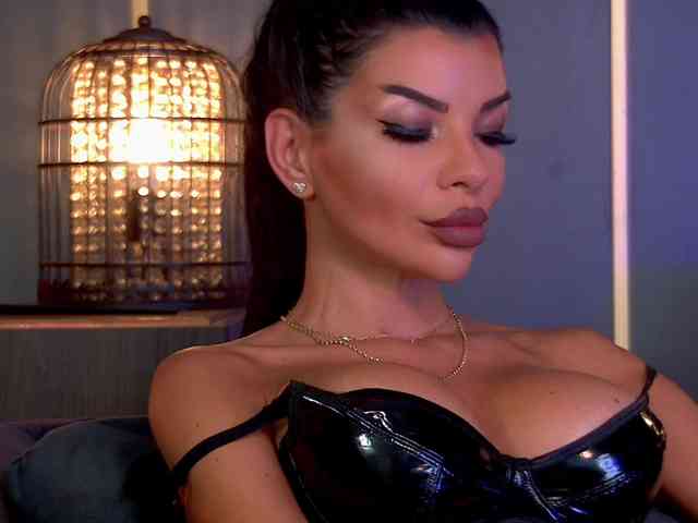 EleniaDevons webcam