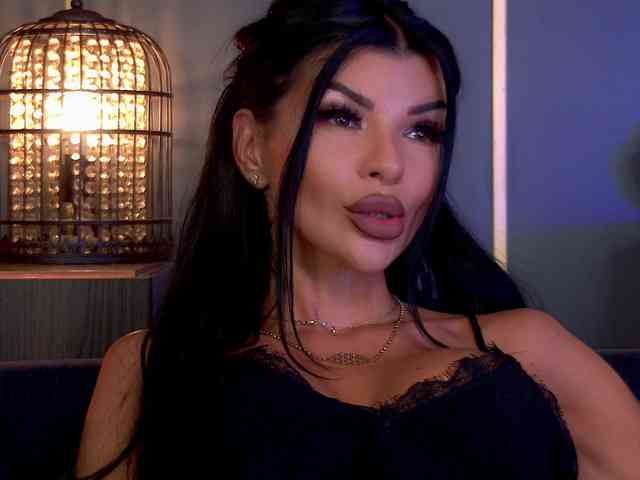 EleniaDevons webcam