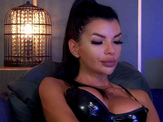 EleniaDevons webcam