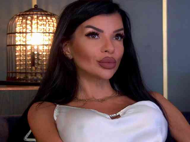 EleniaDevons webcam