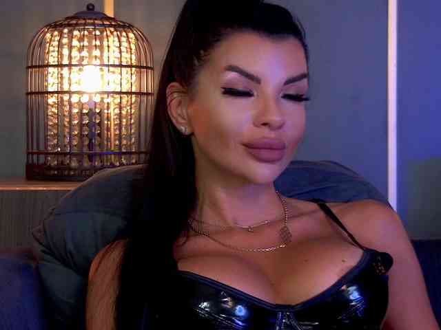 EleniaDevons webcam