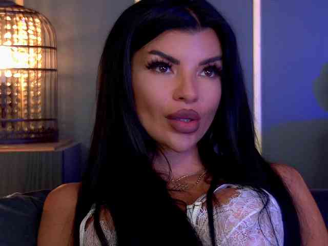 EleniaDevons webcam