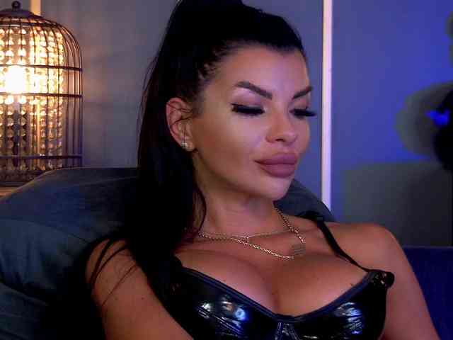 EleniaDevons webcam