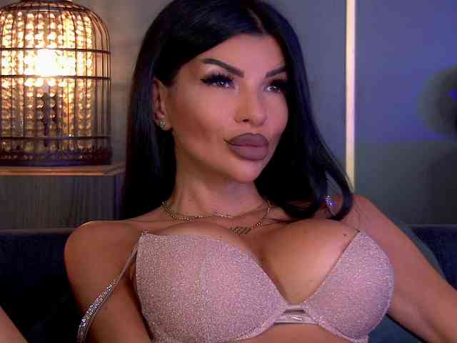 EleniaDevons webcam