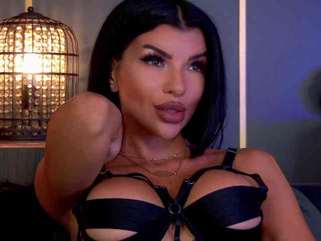 EleniaDevons webcam