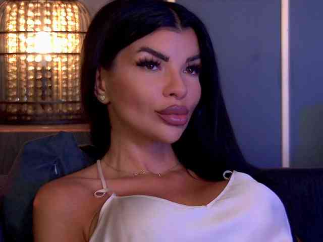 EleniaDevons webcam