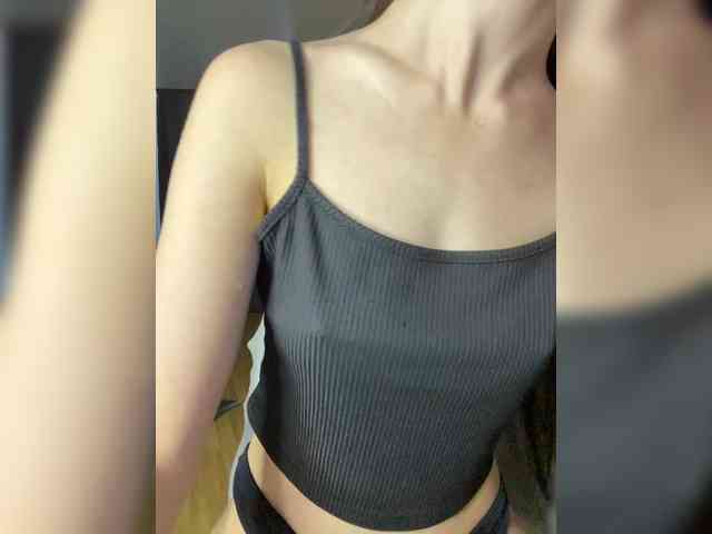 Lili_Pink webcam