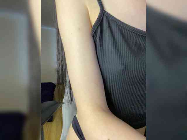 Lili_Pink webcam